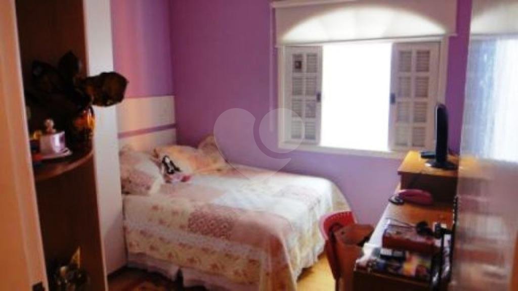 Sobrado à venda com 3 quartos, sendo 1 suíte, em Vila das Palmeiras, Guarulhos, SP