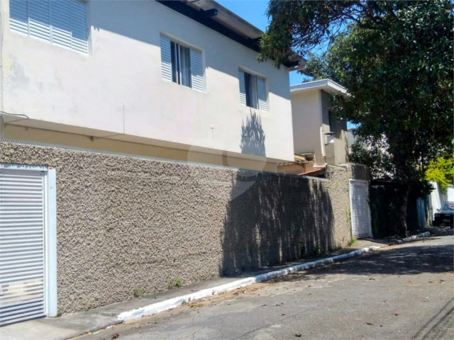 Sobrado à venda com 5 quartos, sendo 1 suíte,  em Planalto Paulista, São Paulo, SP