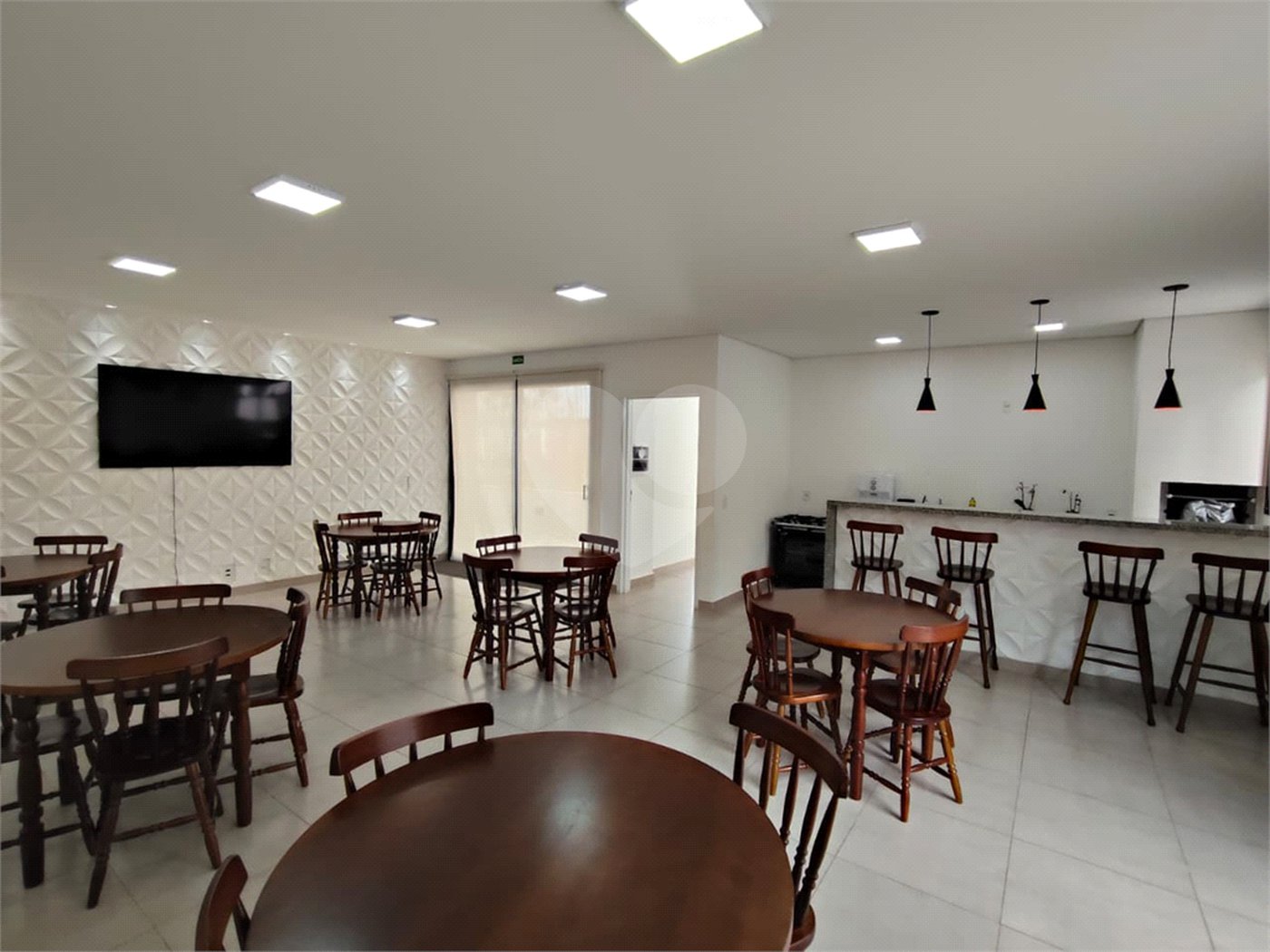 Apartamento à venda ou para alugar com 3 quartos, sendo 2 suítes, em Vila Ginez, Itapetininga, SP