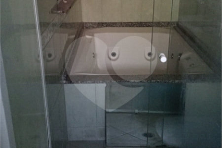 Sobrado à venda com 3 quartos, sendo 1 suíte, em Paulicéia, São Bernardo do Campo, SP