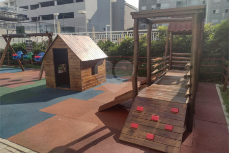 Apartamento à venda com 3 quartos, sendo 1 suíte,  em Campo Grande, São Paulo, SP