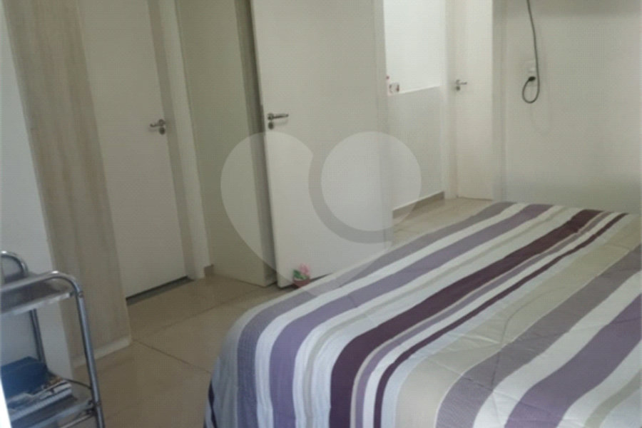 Casa à venda com 3 quartos, sendo 1 suíte,  no condomínio Village St. Louis, São Paulo - SP