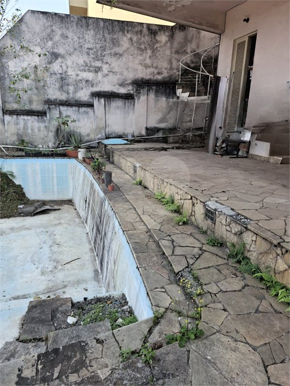 Casa à venda com 4 quartos, sendo 3 suítes, em Jardim São Bento, São Paulo, SP