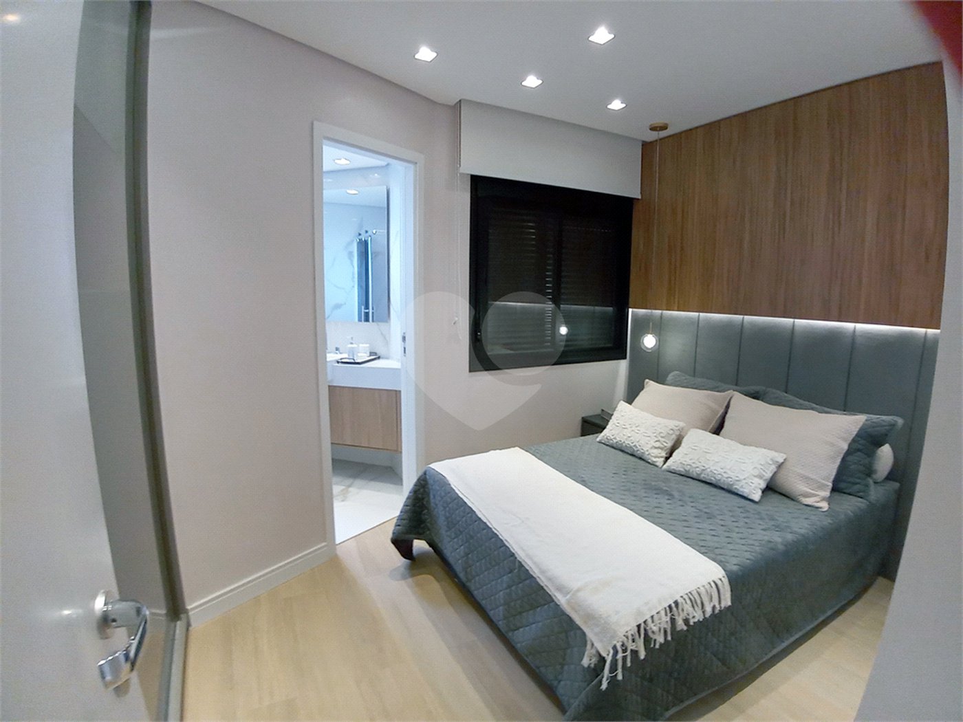 Apartamento à venda com 2 quartos, sendo 1 suíte, em Santa Teresinha, São Paulo, SP