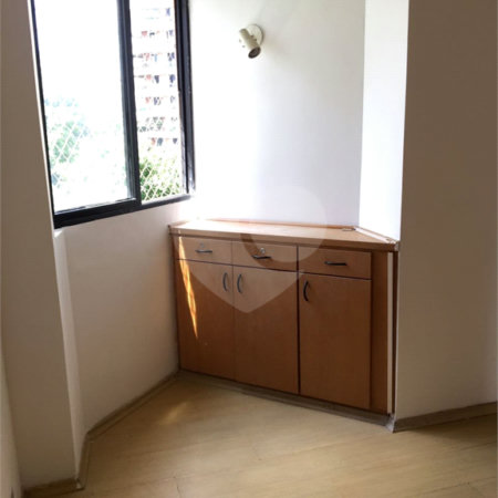 Apartamento à venda com 3 quartos, sendo 1 suíte, em Jardim Parque Morumbi, São Paulo, SP