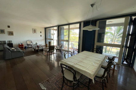 Casa à venda com 4 quartos, sendo 1 suíte,  em Pacaembu, São Paulo, SP