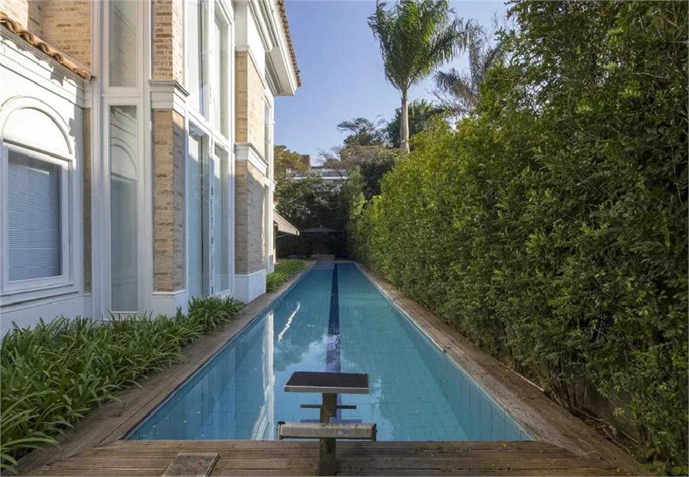 Casa à venda com 5 suítes no condomínio Pignatari, São Paulo - SP