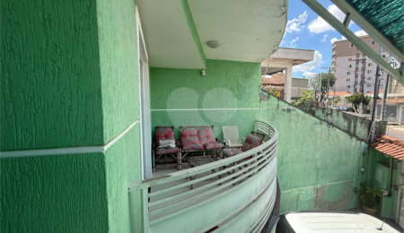 Sobrado à venda com 3 suítes em Vila Constança, São Paulo, SP