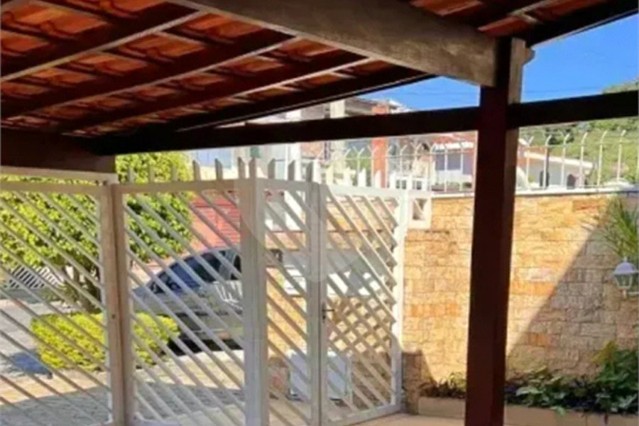 Sobrado à venda com 3 quartos, sendo 1 suíte, em City Recanto Anastácio, São Paulo, SP