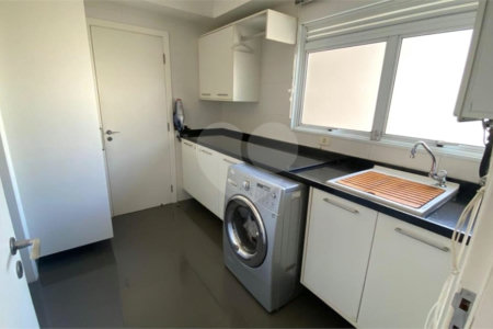 Apartamento à venda com 3 suítes em Vila Romana, São Paulo, SP