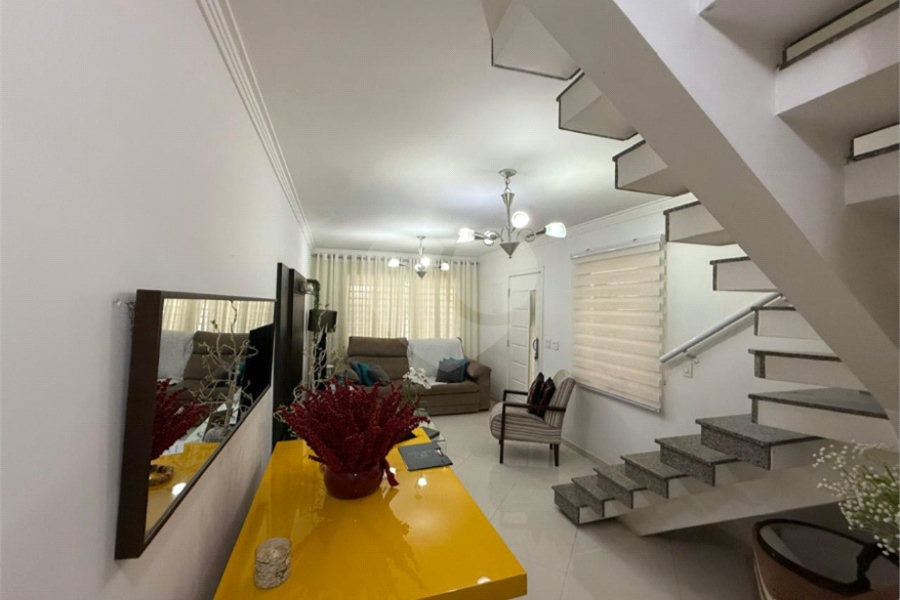 Sobrado à venda com 3 quartos, sendo 1 suíte, em Tremembé, São Paulo, SP