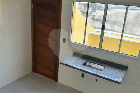 Sobrado à venda com 2 quartos em Vila Ponte Rasa, São Paulo, SP