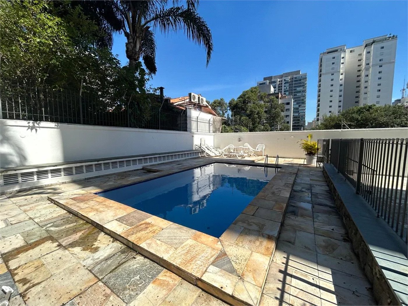 Apartamento para alugar com 3 quartos, sendo 1 suíte, em Pinheiros, São Paulo, SP