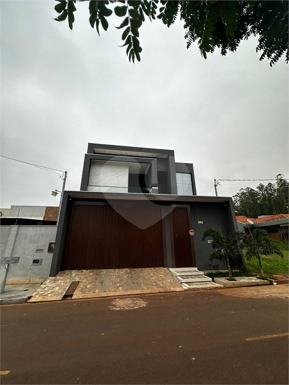 Sobrado à venda com 3 suítes em Residencial Ponta Porã I, Ponta Porã, MS