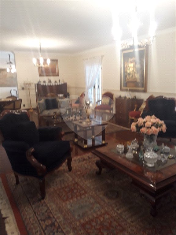 Casa à venda ou para alugar com 5 suítes em Jardim Leonor, São Paulo, SP