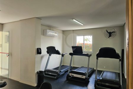 Apartamento à venda com 3 quartos, sendo 1 suíte, em Jardim Marajoara, São Paulo, SP