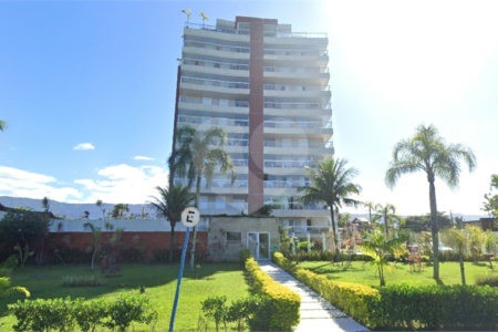 Apartamento à venda com 2 quartos, sendo 1 suíte,  em Indaiá, Bertioga, SP