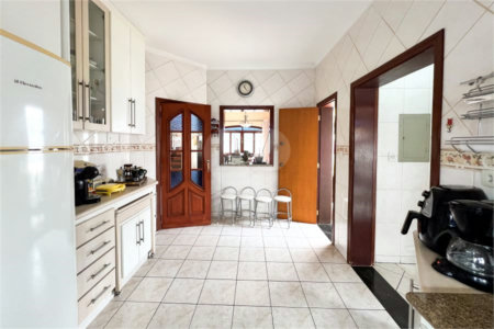 Casa à venda com 4 quartos, sendo 2 suítes,  no condomínio Villaggio Capriccio, Louveira - SP