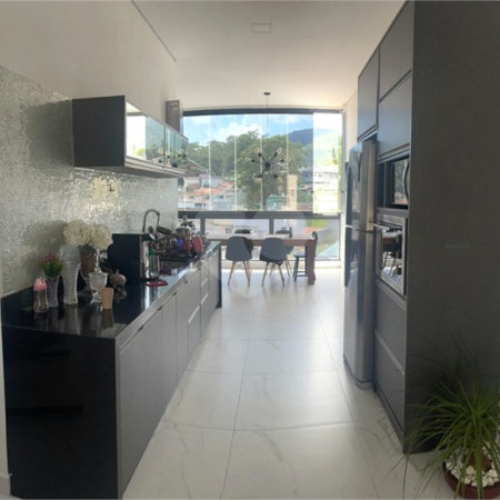 Sobrado à venda com 3 suítes em Jardim Maristela, Atibaia, SP