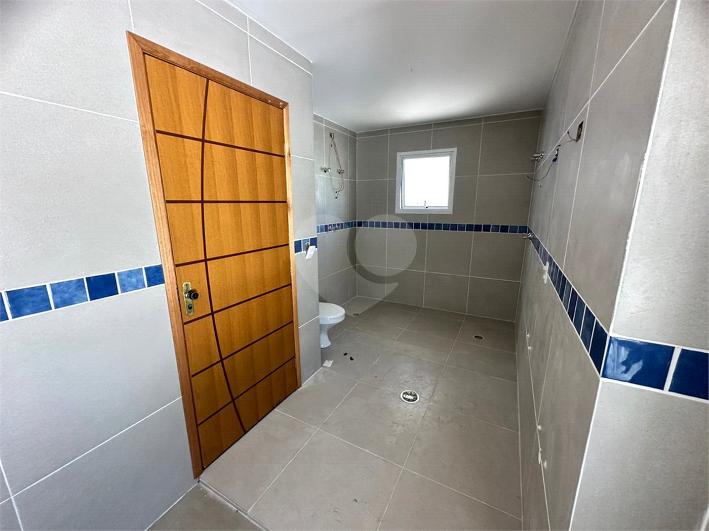 Casa à venda com 4 suítes no condomínio Villaggio Houda, São Paulo - SP