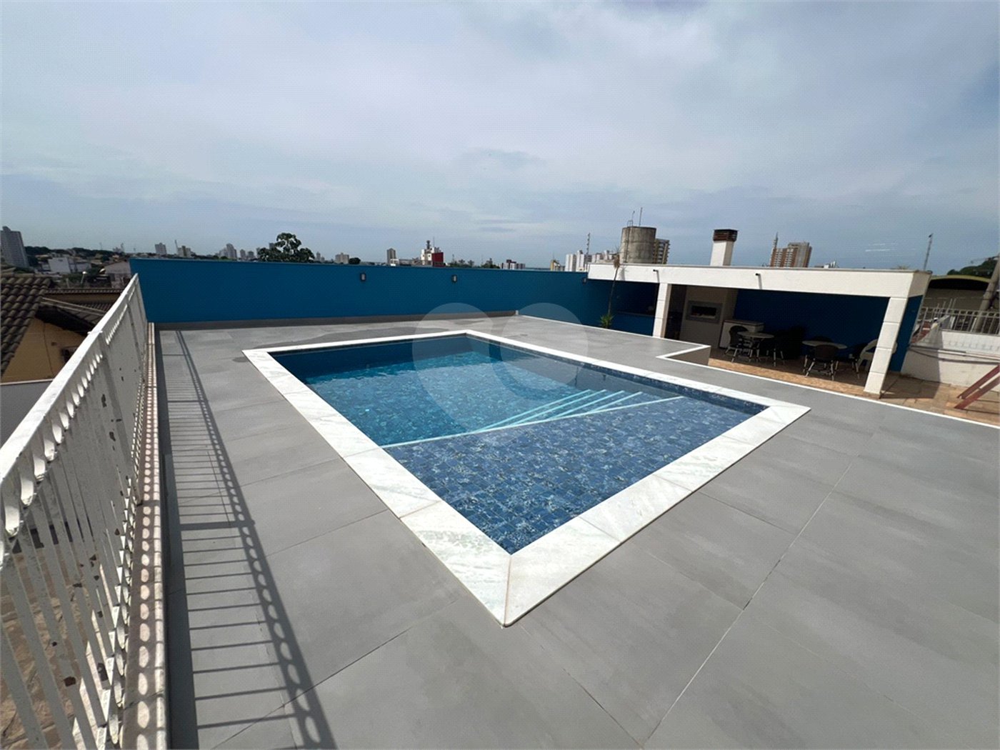 Apartamento à venda com 2 quartos, sendo 1 suíte, em Araés, Cuiabá, MT