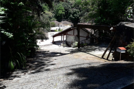 Casa Térrea à venda com 3 quartos, sendo 1 suíte, em Jardim Ibiratiba, São Paulo, SP