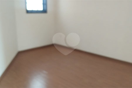 Sobrado à venda com 4 quartos, sendo 2 suítes,  em Vila Oliveira, Mogi das Cruzes, SP
