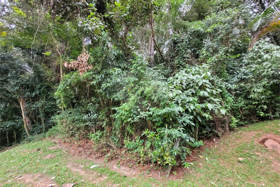 Terreno à venda no condomínio Alpes da Cantareira, Mairiporã - SP