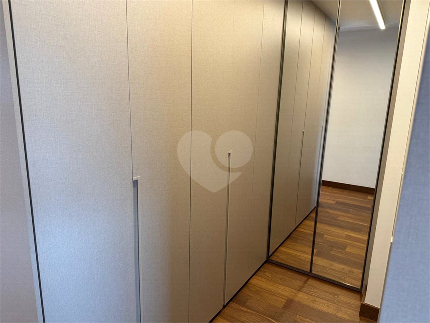 Apartamento à venda com 3 quartos, sendo 2 suítes, em Vila Mariana, São Paulo, SP