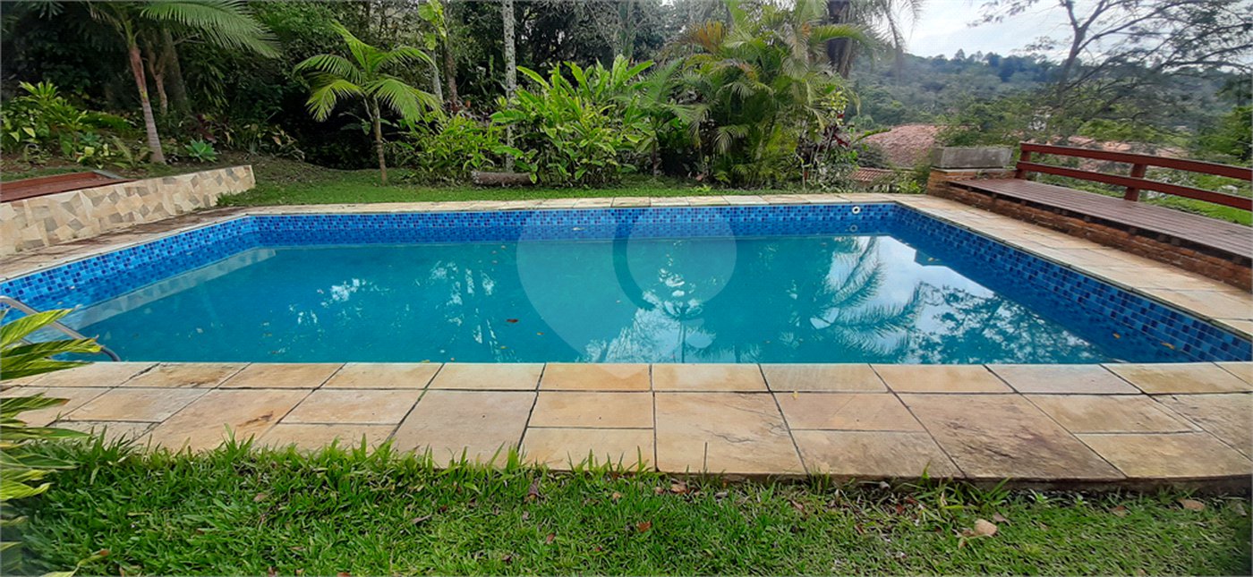 Casa Térrea à venda com 4 quartos, sendo 2 suítes, em Serra da Cantareira, Mairiporã, SP