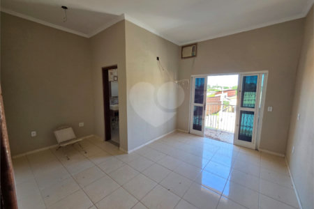 Casa à venda com 3 quartos, sendo 1 suíte, em Vila José Salem, Itapetininga, SP