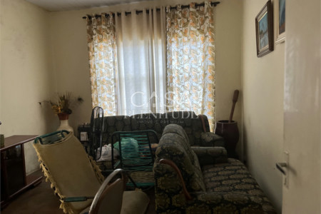 Casa Térrea à venda com 4 quartos, sendo 1 suíte,  em Vossoroca, Votorantim, SP