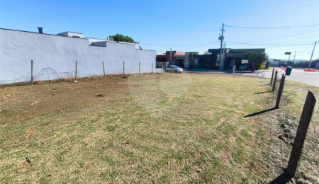 Terreno à venda em Residencial Lago dos Ipês, Itapetininga, SP