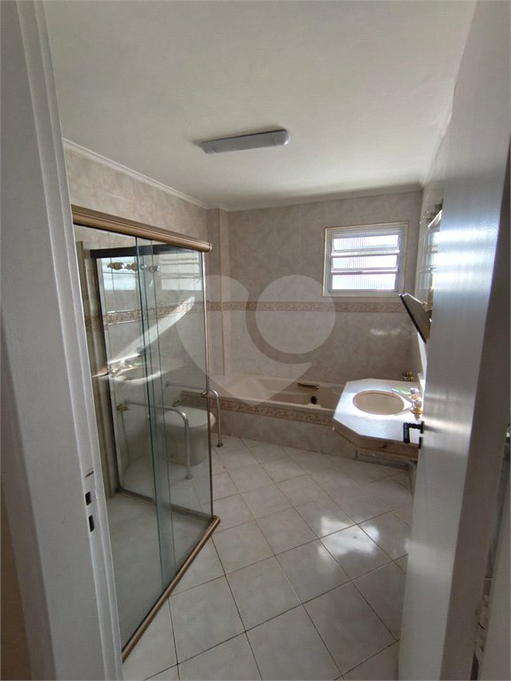Apartamento à venda com 3 quartos, sendo 1 suíte,  em Lapa, São Paulo, SP