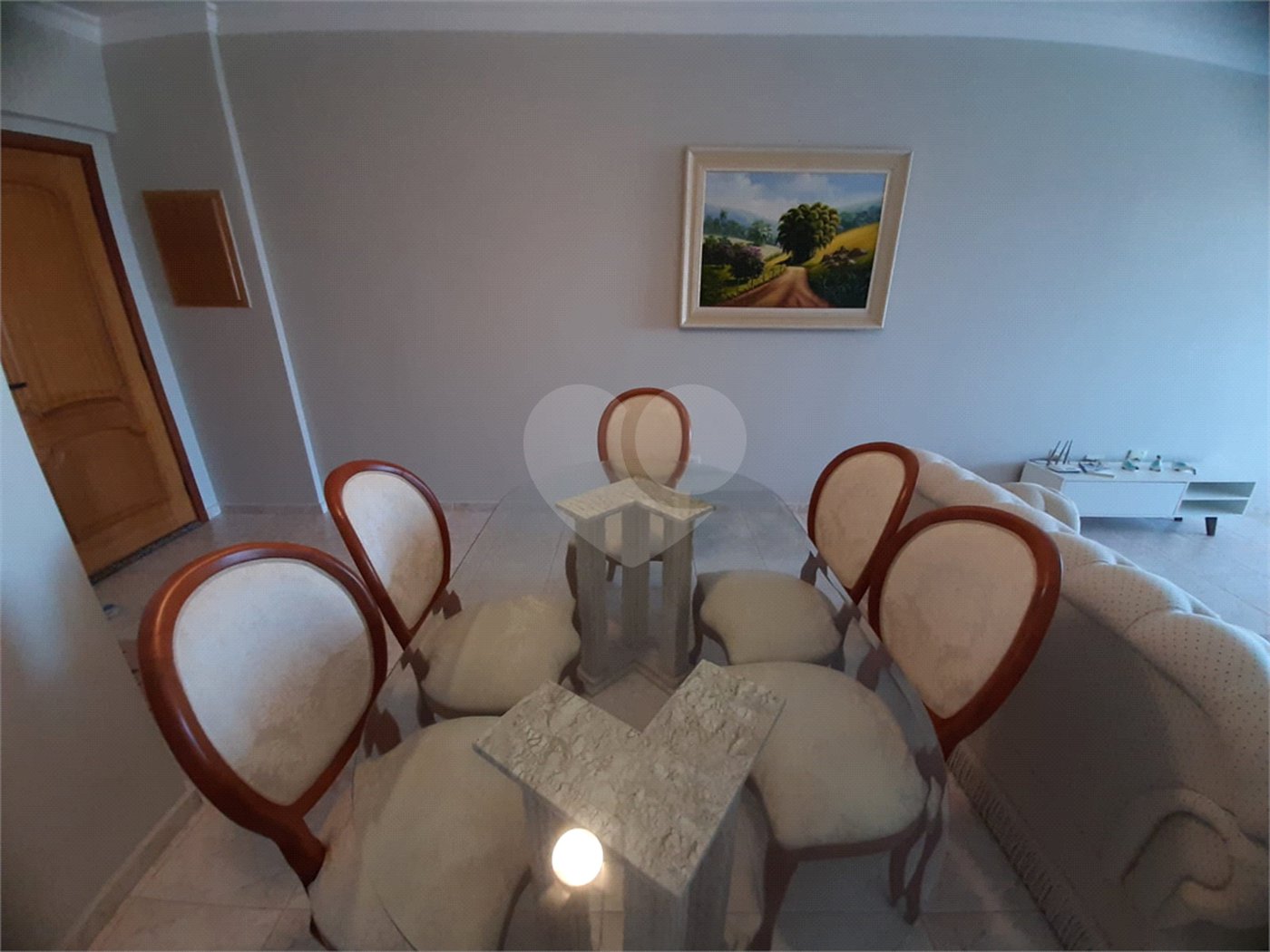Apartamento à venda com 2 quartos, sendo 1 suíte, em Vera Cruz, Mongaguá, SP