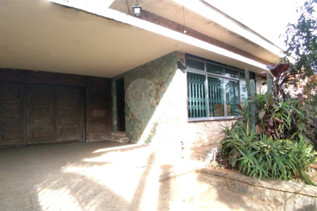 Sobrado à venda com 3 quartos em Bosque da Saúde, São Paulo, SP