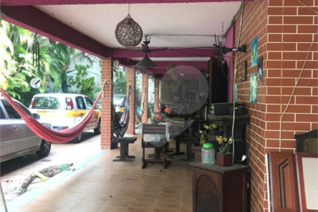 Casa à venda com 4 quartos, sendo 1 suíte, em Senador Vasconcelos, Rio de Janeiro, RJ