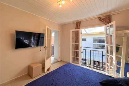 Casa à venda com 3 quartos, sendo 1 suíte, no condomínio Barão do Triunfo, São Paulo - SP