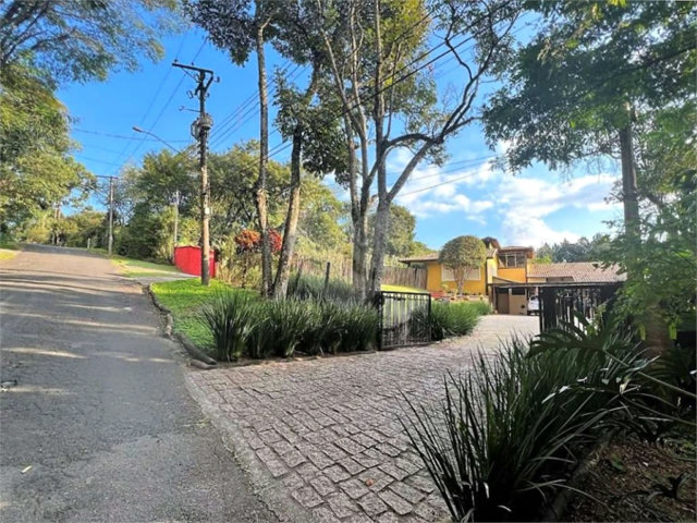 Casa à venda com 4 suítes no condomínio Jardim Mediterrâneo, Cotia - SP