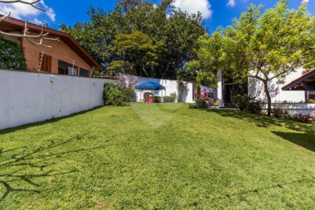 Casa à venda com 4 suítes em Jardim Marajoara, São Paulo, SP