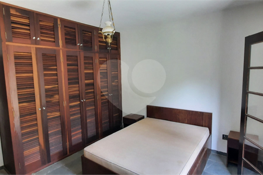 Casa à venda ou para alugar com 4 quartos, sendo 2 suítes, em Mantiqueira, Mairiporã, SP