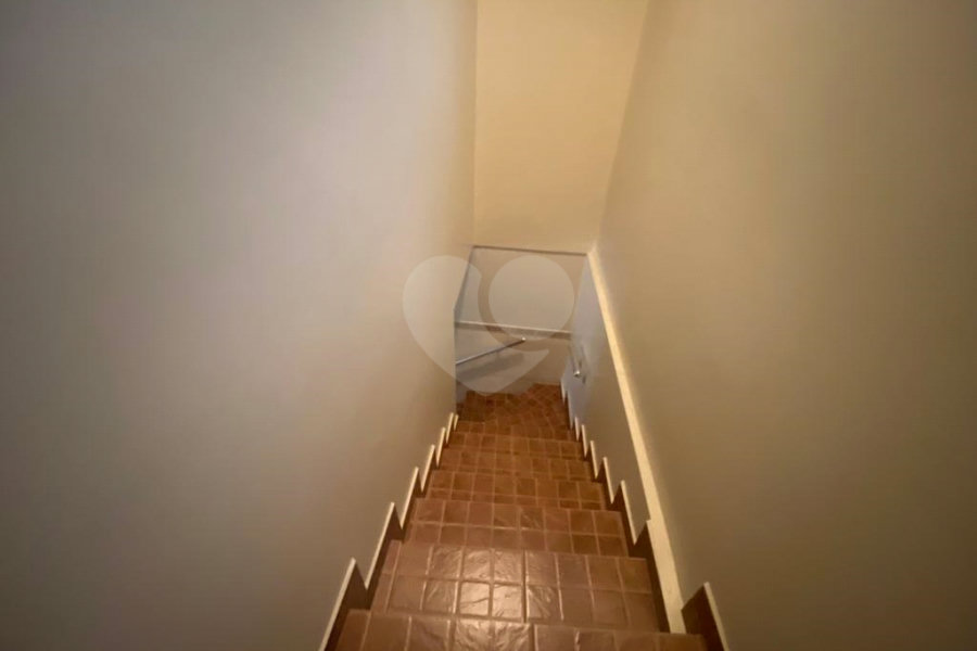 Casa à venda com 5 quartos, sendo 1 suíte,  no condomínio Casa, São Paulo - SP