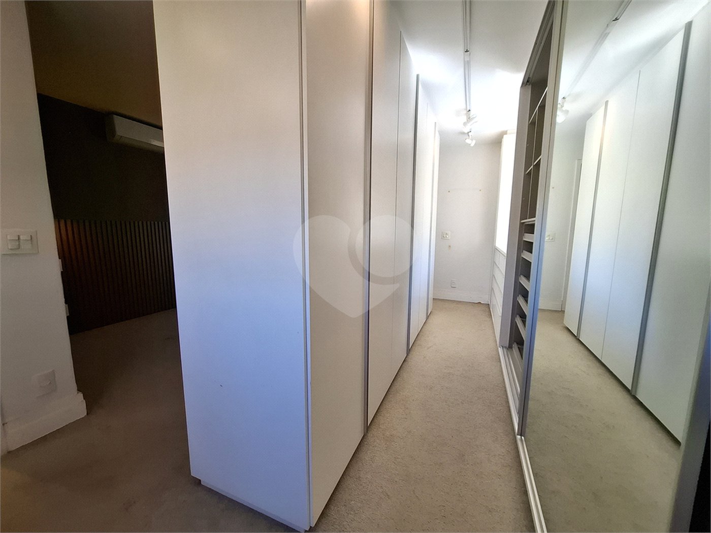 Apartamento à venda com 3 suítes em Vila Ipojuca, São Paulo, SP