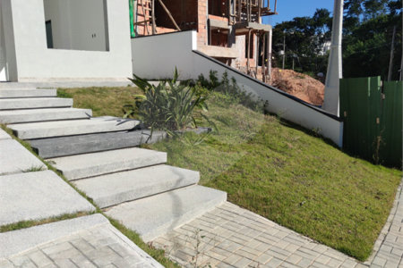 Casa à venda com 3 suítes no condomínio Aruã Brisas, Mogi das Cruzes - SP