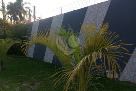 Chácara à venda com 5 quartos, sendo 1 suíte, em Jardim Marabá, Itapetininga, SP