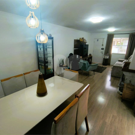 Casa à venda com 3 quartos, sendo 1 suíte, no condomínio Vila Panamericana, São Paulo - SP