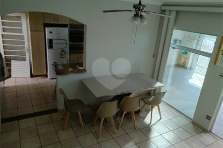 Casa à venda com 4 quartos, sendo 2 suítes,  em Vila Rei, Mogi das Cruzes, SP
