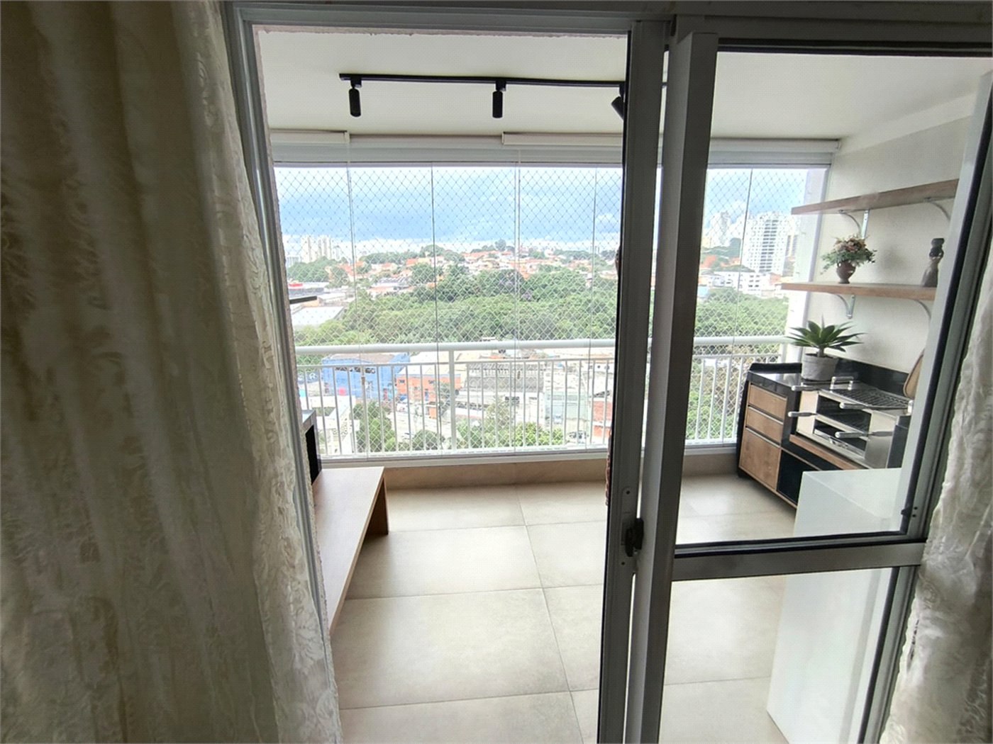 Apartamento à venda com 3 quartos, sendo 1 suíte, em Jardim Vazani, São Paulo, SP