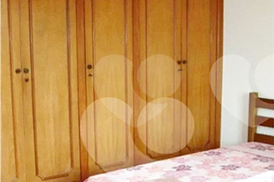 Sobrado à venda com 6 quartos, sendo 3 suítes, em Horto, São Paulo, SP