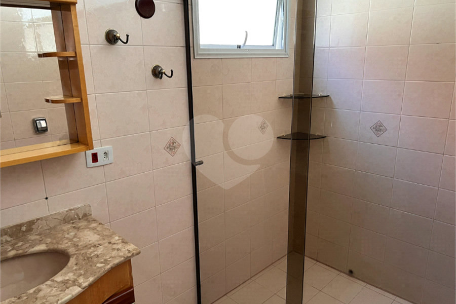 Sobrado à venda com 3 quartos, sendo 1 suíte, em City Recanto Anastácio, São Paulo, SP
